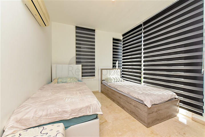 Spacious 3+1 penthouse in Konakli district. 