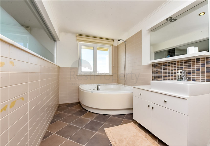 Spacious 3+1 penthouse in Konakli district. 