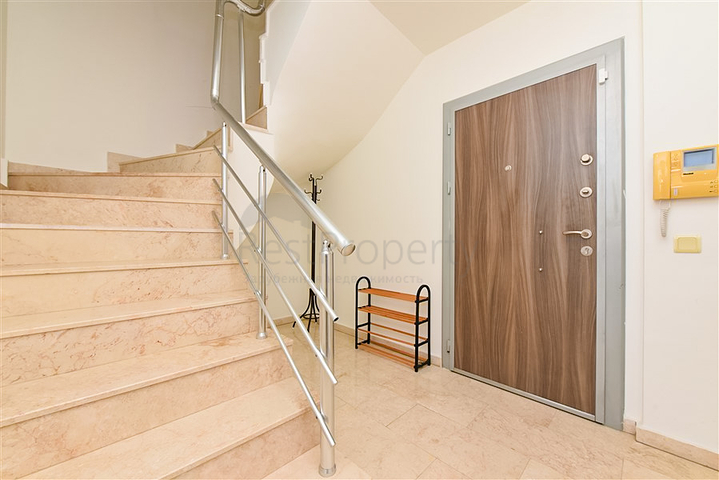Spacious 3+1 penthouse in Konakli district. 