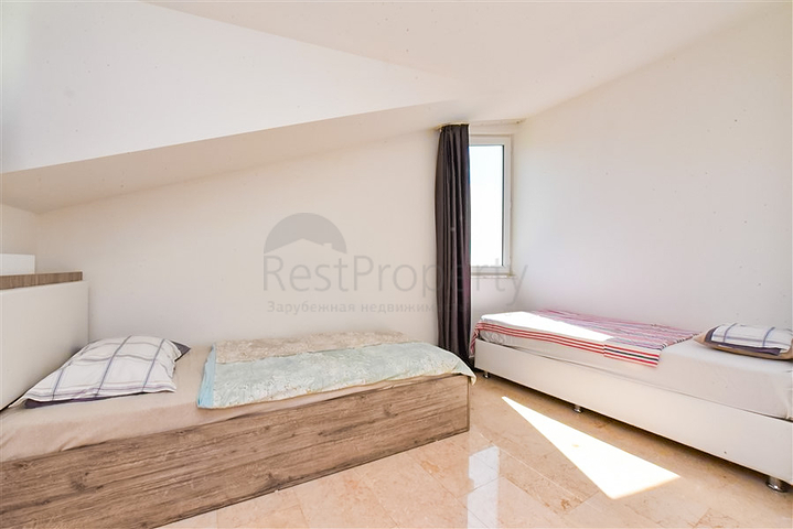 Spacious 3+1 penthouse in Konakli district. 