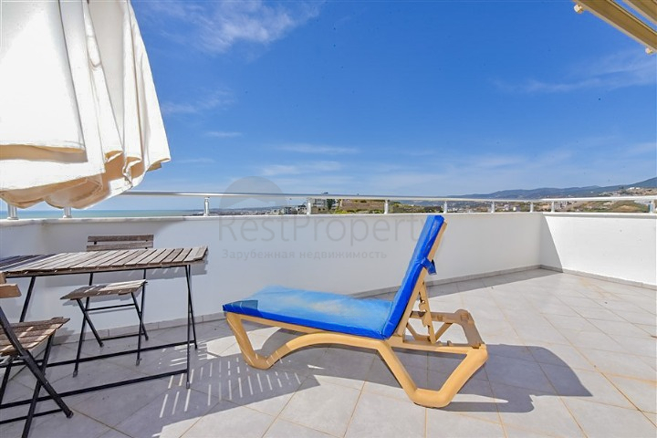 Spacious 3+1 penthouse in Konakli district. 