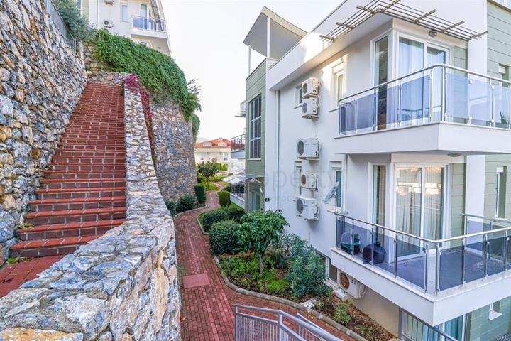 Spacious 3+1 penthouse in Konakli district. 