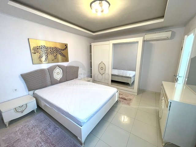 Apartment on the first coastline in Kestel district