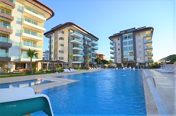 Apartment on the first coastline in Kestel district