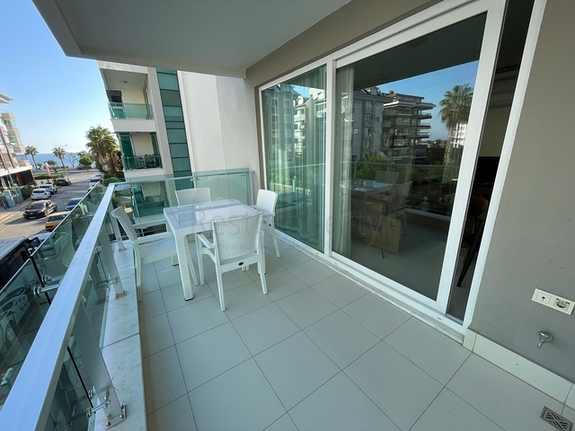 Apartment on the first coastline in Kestel district