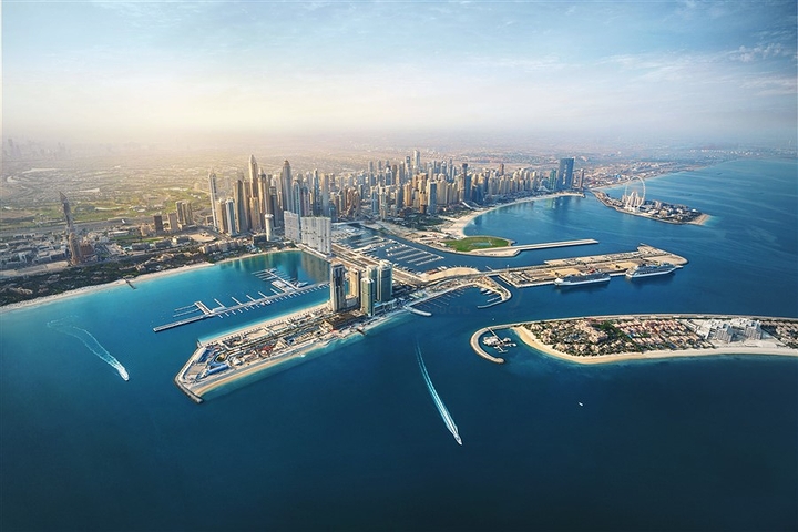 Luxury Cavalli Residences in Dubai Harbour with Private Beach