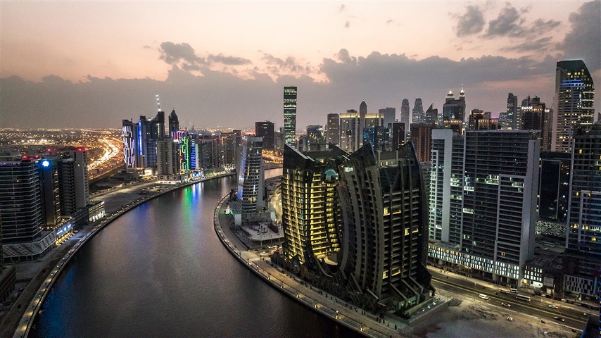 Furnished apartments in Dubai on the canal in Business Bay