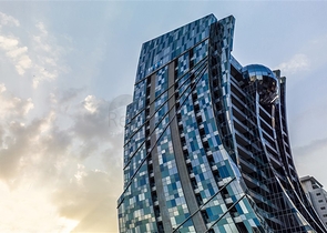 Furnished apartments in Dubai on the canal in Business Bay