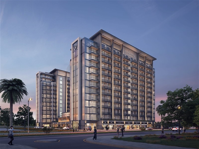 Apartments overlooking Dubai Marina at Jumeirah Lake Towers