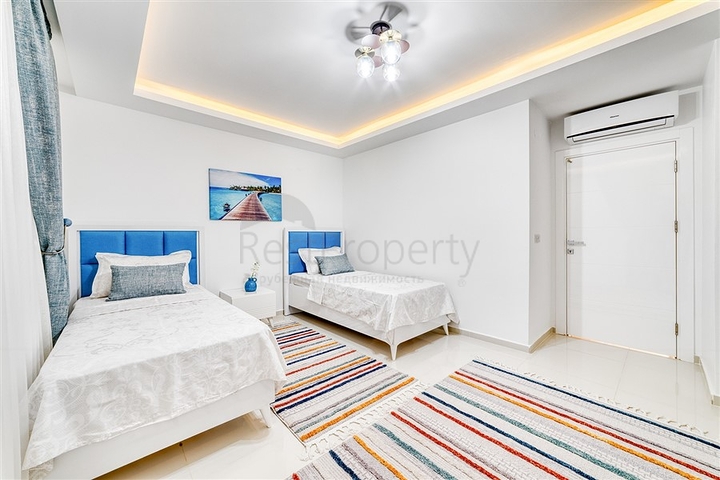 Villa 8+2 in Kargicak area 