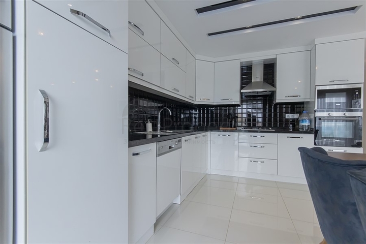 Villa 8+2 in Kargicak area 