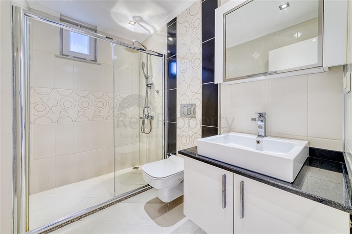 Villa 8+2 in Kargicak area 