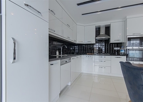 Villa 8+2 in Kargicak area 