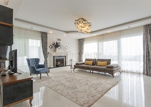 Villa 8+2 in Kargicak area 