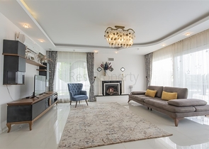 Villa 8+2 in Kargicak area 