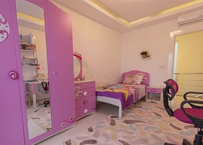 Villa 8+2 in Kargicak area 