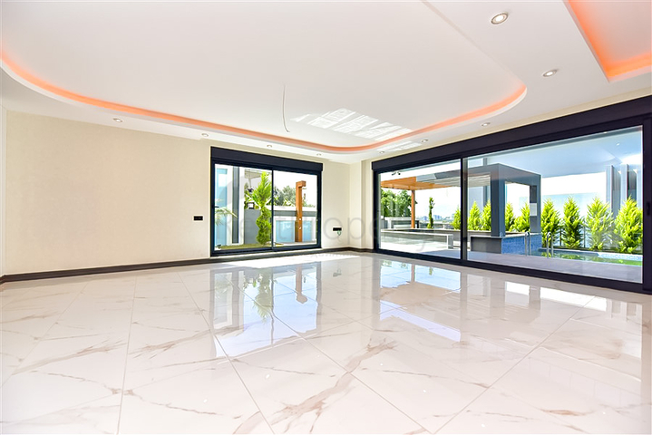 Magnificent villa in Kargicak area 