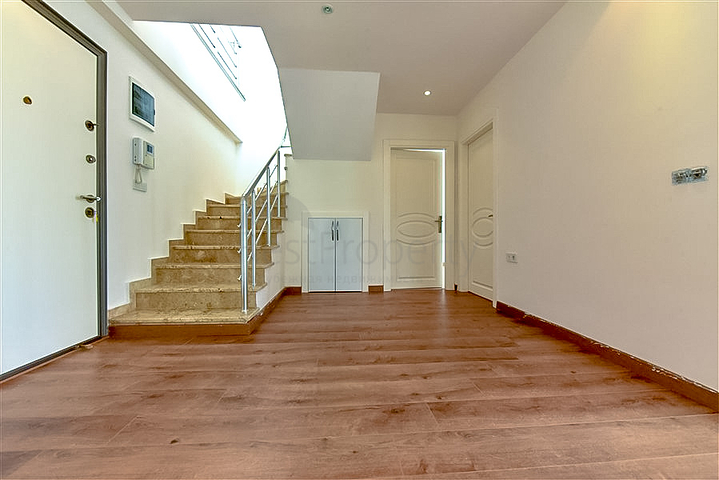 3+1 penthouse in a popular area