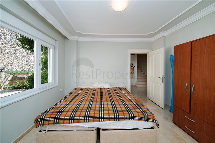 Villa with panoramic sea and mountain views