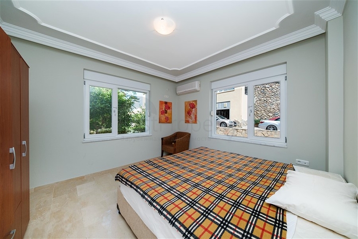 Villa with panoramic sea and mountain views