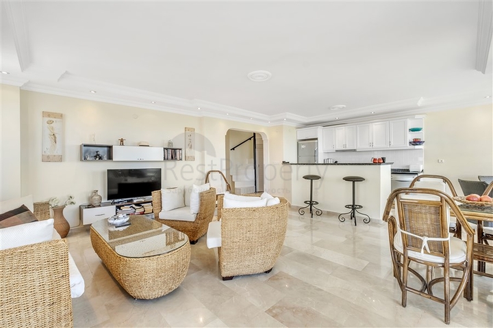 Spacious penthouse in the Oba area