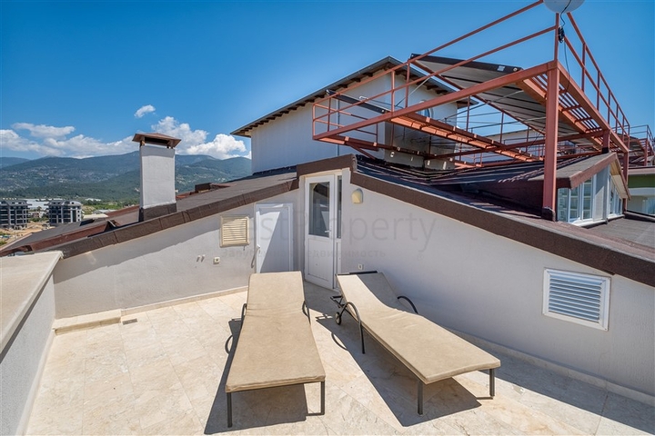 Spacious penthouse in the Oba area