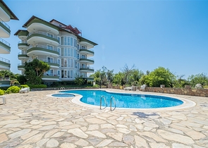 Spacious penthouse in the Oba area