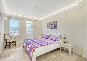 Spacious penthouse in the Oba area