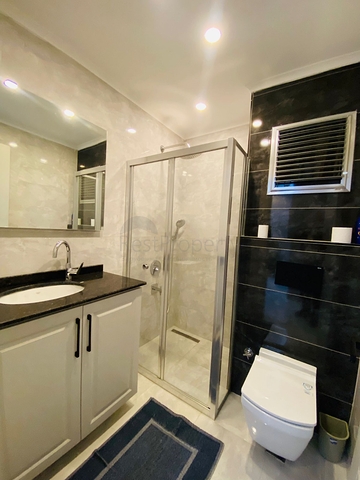 A unique 1+1 apartment with access to the garden