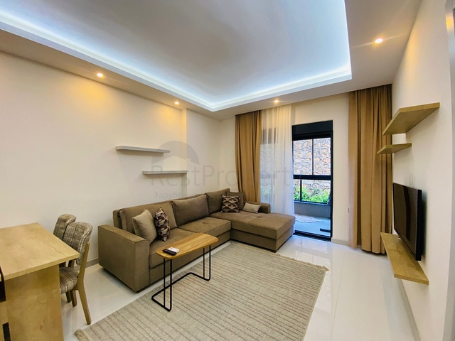 A unique 1+1 apartment with access to the garden