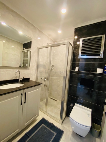 A unique 1+1 apartment with access to the garden