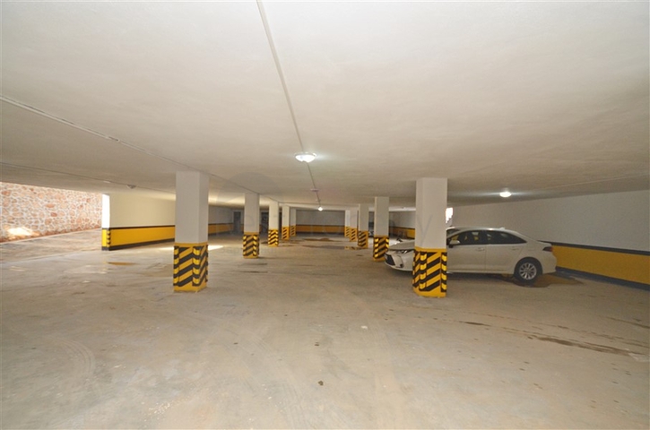 A unique 1+1 apartment with access to the garden