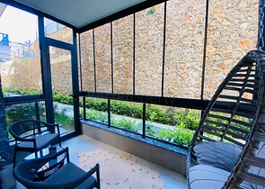 A unique 1+1 apartment with access to the garden