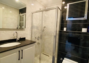 A unique 1+1 apartment with access to the garden