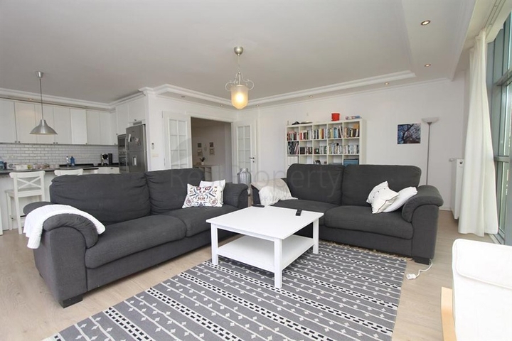 Spacious 3+1 apartment in Cikcilli district