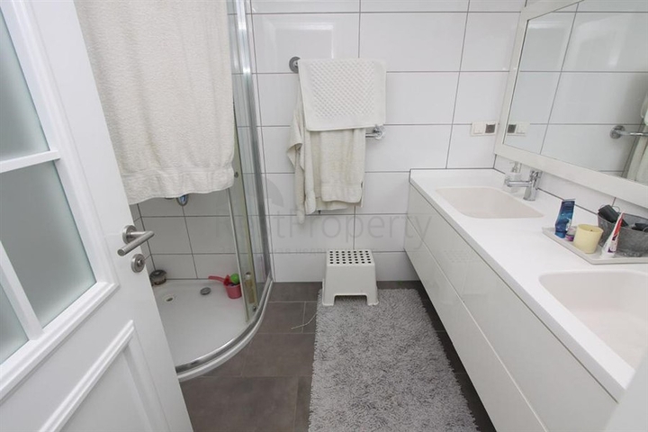 Spacious 3+1 apartment in Cikcilli district