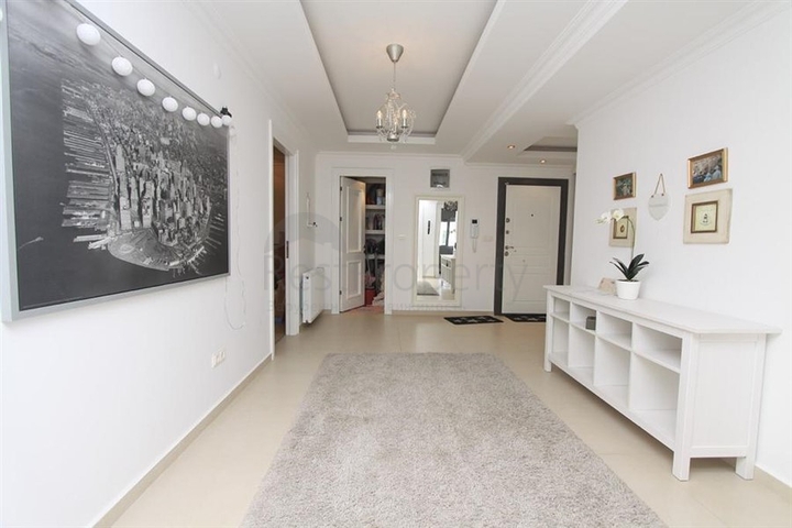 Spacious 3+1 apartment in Cikcilli district