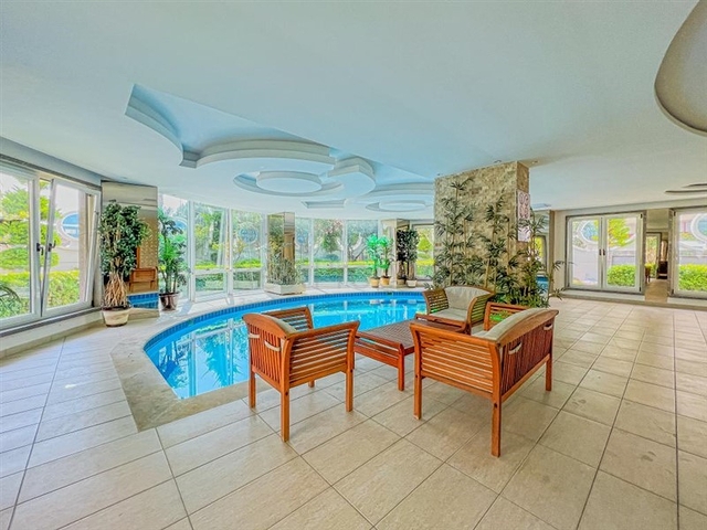 Cozy apartment for sale in a residential complex by the sea in Mahmutlar