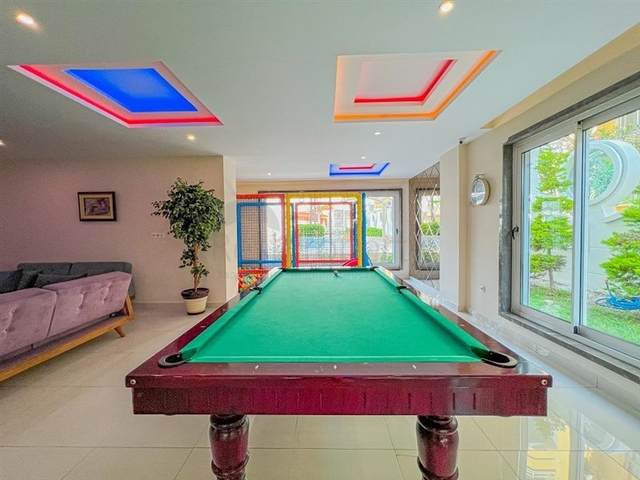 Cozy apartment for sale in a residential complex by the sea in Mahmutlar