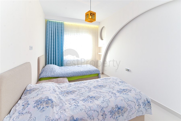 Cozy apartment for sale in a residential complex by the sea in Mahmutlar