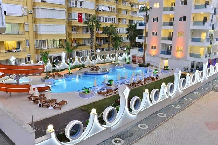 Cozy apartment for sale in a residential complex by the sea in Mahmutlar