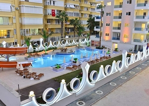 Cozy apartment for sale in a residential complex by the sea in Mahmutlar