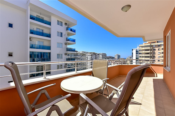 Cozy two-bedroom apartment with spectacular sea views