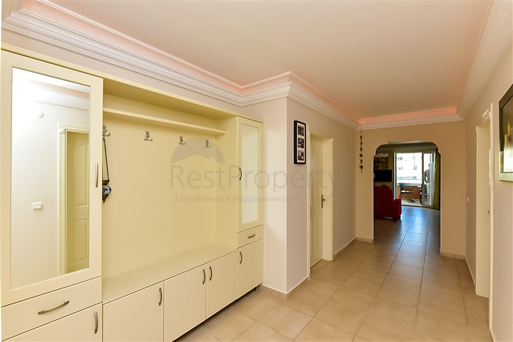 Cozy two-bedroom apartment with spectacular sea views