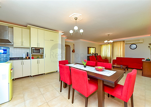 Cozy two-bedroom apartment with spectacular sea views