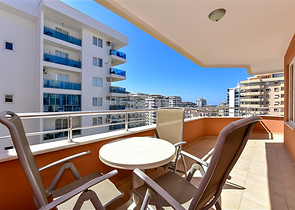 Cozy two-bedroom apartment with spectacular sea views