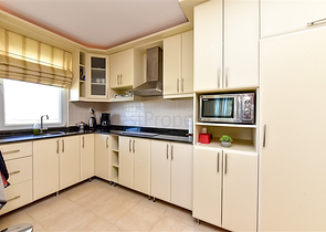 Cozy two-bedroom apartment with spectacular sea views