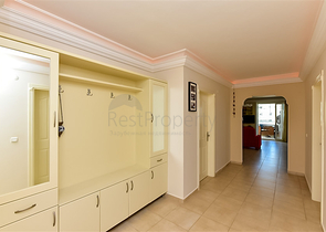 Cozy two-bedroom apartment with spectacular sea views