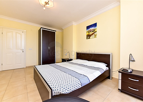 Cozy two-bedroom apartment with spectacular sea views