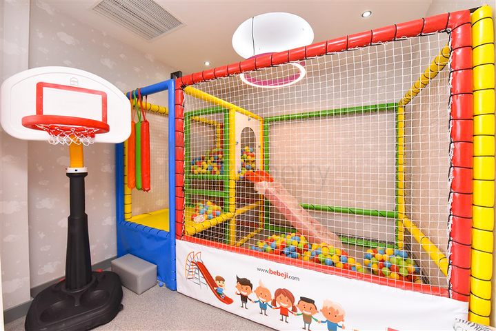 Luxury Penthouse on the first coastline in Both directions